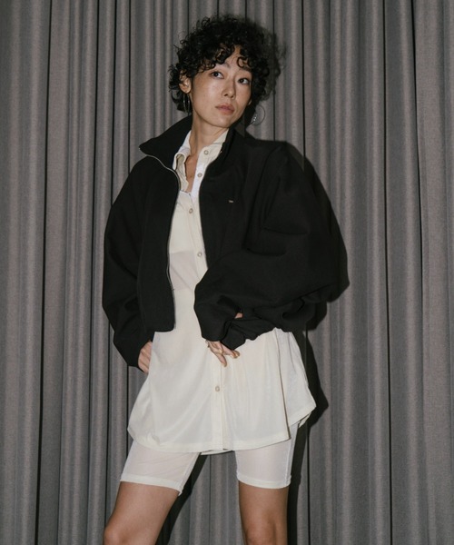 VION(ヴィオン)の「ハイネックバルーンブルゾン / High Neck Balloon Blouson(ブルゾン・レディース・ブラック/ベージュ・FREE)」の16枚目の写真