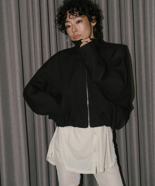 VION(ヴィオン)の「ハイネックバルーンブルゾン / High Neck Balloon Blouson(ブルゾン・レディース・ブラック/ベージュ・FREE)」の18枚目の写真