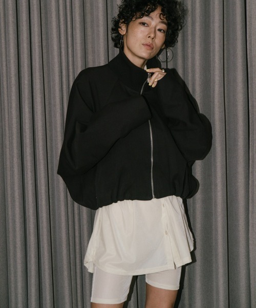VION(ヴィオン)の「ハイネックバルーンブルゾン / High Neck Balloon Blouson(ブルゾン・レディース・ブラック/ベージュ・FREE)」の17枚目の写真