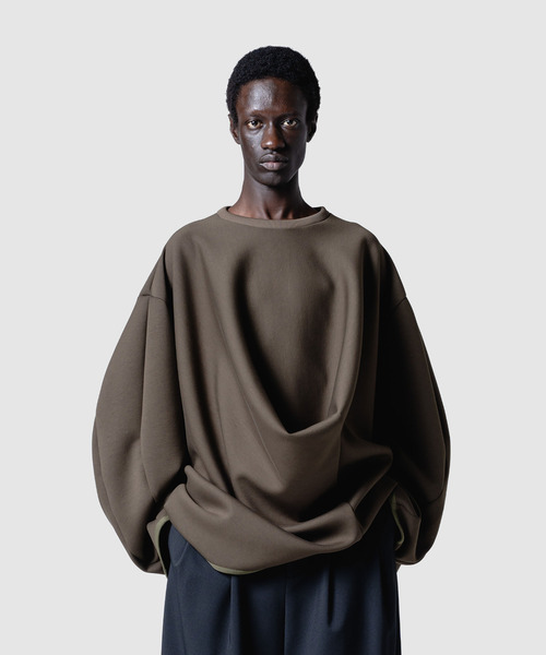 yoshiokubo（ヨシオクボ）の「yoshiokubo ヨシオクボ / BUMPY STRETCH SWEAT TOP バンピーストレッチスウェットトップス / YKS26802（スウェット・メンズ・カーキ/ネイビー・FREE）」の2枚目の写真