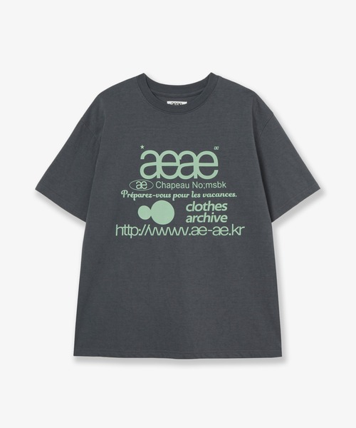 aeae(エーイーエーイー)の「WEB LOGO T-SHIRTS(Tシャツ/カットソー・レディース・ホワイト×ブルー/ホワイト系その他/ホワイト/ブラック系その他/ホワイト系その他2/オートミール/グレー系その他/ブラック/グレー系その他2/インディゴブルー/ワインレッド/チャコールグレー/ネイビー系・LARGE/MEDIUM/SMALL)」の8枚目の写真