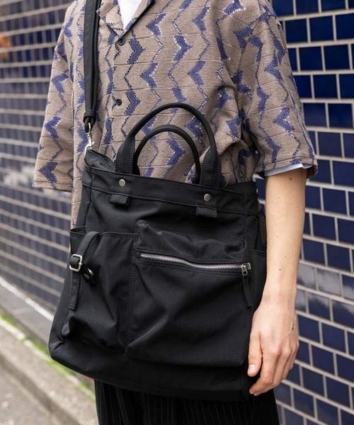 niko and...（ニコアンド）の「ポケットヘルメットショルダーバッグ（ショルダーバッグ・メンズ・ブラック/カーキ・FREE）」の2枚目の写真