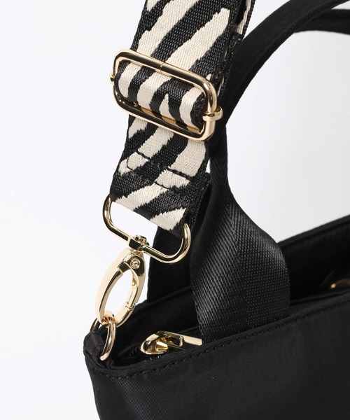 Elura（エルーラ）の「撥水2WAYトートS/646440（ショルダーバッグ・レディース・カーキ/ブラック/クリーム/グレー・FREE）」の18枚目の写真