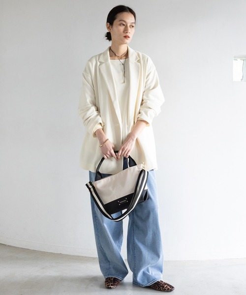 Elura（エルーラ）の「撥水2WAYトートS/646440（ショルダーバッグ・レディース・カーキ/ブラック/クリーム/グレー・FREE）」の8枚目の写真