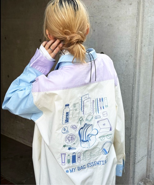 DOUBLE NAME（ダブルネーム）の「#MY BAG ESSENCIALS BACK刺しゅうシャツ（Tシャツ/カットソー・レディース・オフホワイト/ブルー系その他・FREE）」の2枚目の写真