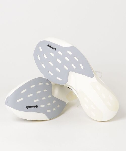 adidas（アディダス）の「アディダス adidas Adizero EVO SL WOVEN M（その他シューズ・メンズ・ホワイト×ブラック・25.0cm/25.5cm/26.0cm/26.5cm/27.0cm/29.0cm/28.0cm/27.5cm）」の3枚目の写真