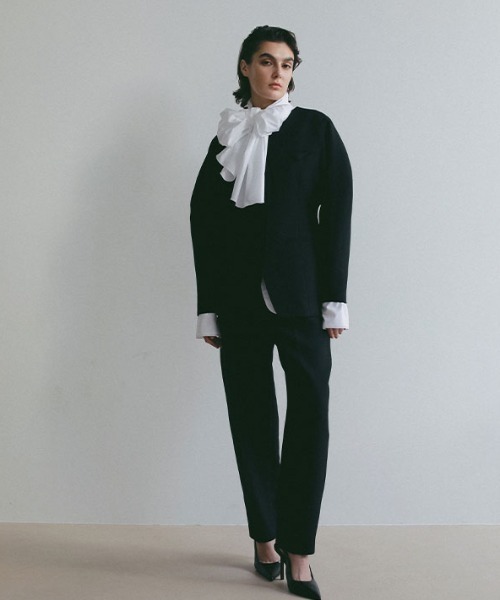 ETRE TOKYO（エトレトウキョウ）の「SANTEコンストラクティブジャケット（ノーカラージャケット・レディース・グレー/ネイビー・S/M）」の10枚目の写真