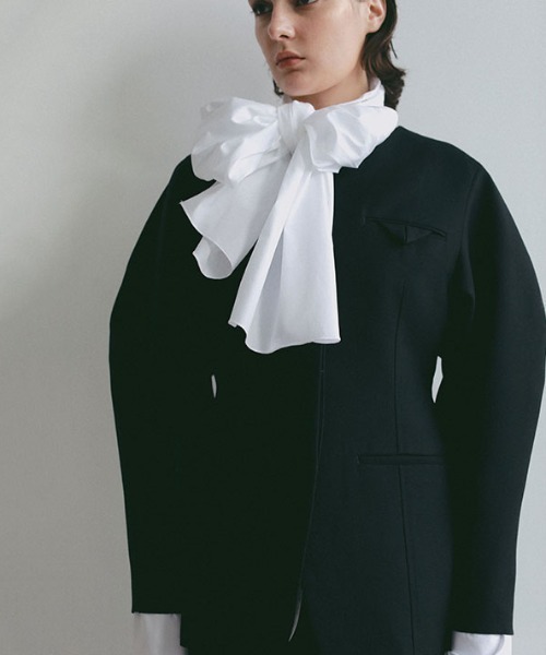 ETRE TOKYO（エトレトウキョウ）の「SANTEコンストラクティブジャケット（ノーカラージャケット・レディース・グレー/ネイビー・S/M）」の8枚目の写真