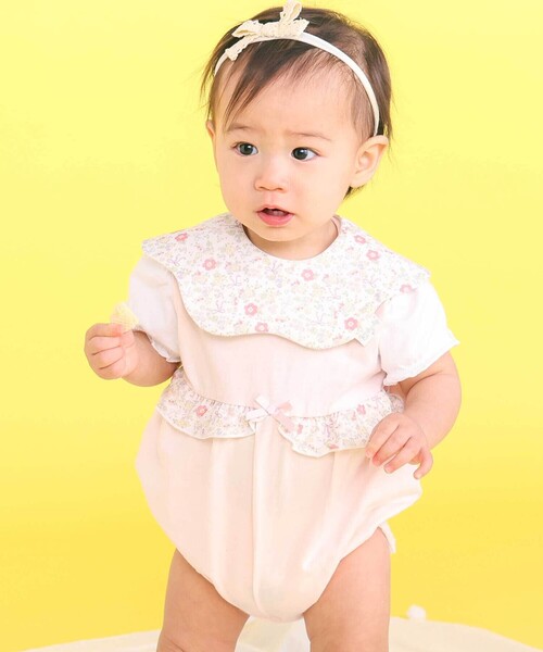 SLAP SLIP BABY（スラップスリップベビー）の「【ボックス付き】メロウ花柄＆恐竜ロンパース＋スタイセットベビー(70~80cm)（その他ベビーウェア・キッズ・ピンク/ブルー・80ｃｍ/70cm）」の2枚目の写真