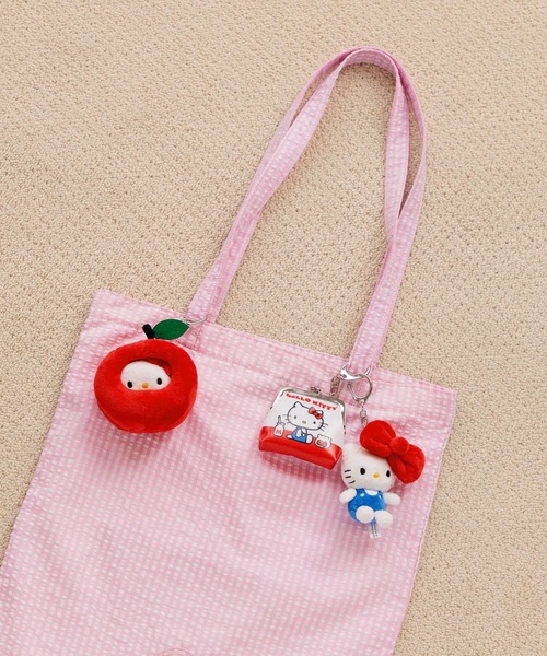 Me%（ミィパーセント）の「【HELLO KITTY】がまぐちキーチャーム　637094（コインケース・レディース・レッド/ブルー/アイボリー/ブラック・FREE）」の11枚目の写真