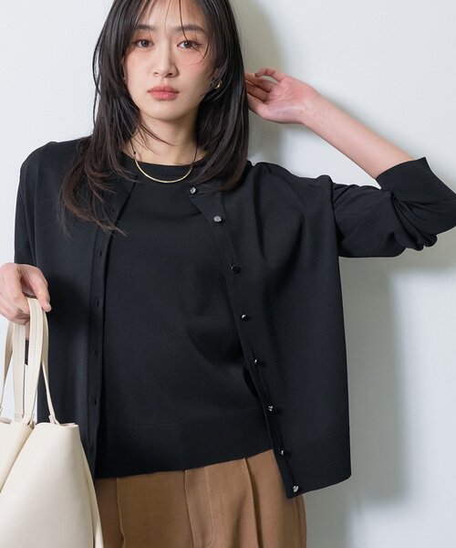 INDIVI(インディヴィ)の「【UVケア/接触冷感/アンサンブル】丸首カーディガン&袖スリット5分袖ニット(アンサンブル・レディース・ベージュ/レッド系1/グリーン/ブラック/ホワイト・13/15 /38/05)」の2枚目の写真