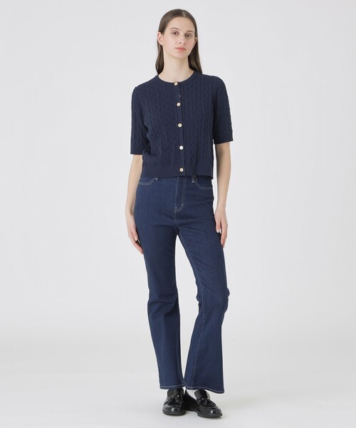 BLUE LABEL CRESTBRIDGE(ブルーレーベルクレストブリッジ)の「コットンポリエステルケーブルニットカーディガン(カーディガン/ボレロ・レディース・イエロー/ホワイト/ダークネイビー/ブルー系その他2・38)」の17枚目の写真