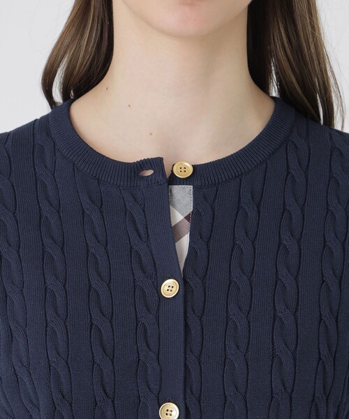 BLUE LABEL CRESTBRIDGE(ブルーレーベルクレストブリッジ)の「コットンポリエステルケーブルニットカーディガン(カーディガン/ボレロ・レディース・イエロー/ホワイト/ダークネイビー/ブルー系その他2・38)」の21枚目の写真