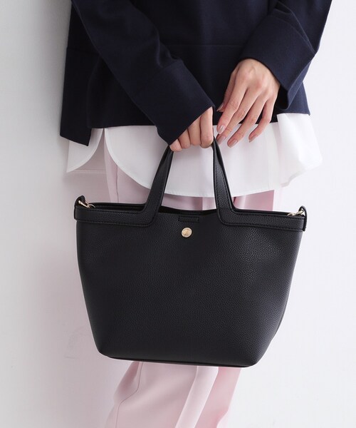 OPAQUE.CLIP（オペークドットクリップ）の「2WAY巾着付シュリンクミドルトート（ショルダーバッグ・レディース・オフホワイト/ブラック/ベージュ・00）」の2枚目の写真