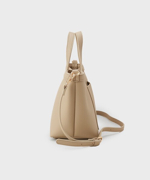 OPAQUE.CLIP（オペークドットクリップ）の「2WAY巾着付シュリンクミドルトート（ショルダーバッグ・レディース・オフホワイト/ブラック/ベージュ・00）」の21枚目の写真