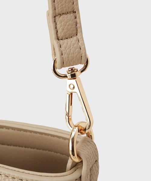 OPAQUE.CLIP（オペークドットクリップ）の「2WAY巾着付シュリンクミドルトート（ショルダーバッグ・レディース・オフホワイト/ブラック/ベージュ・00）」の8枚目の写真