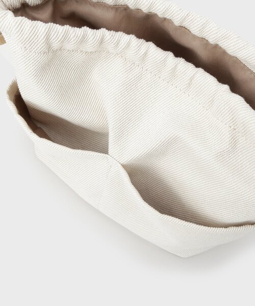 OPAQUE.CLIP（オペークドットクリップ）の「2WAY巾着付シュリンクミドルトート（ショルダーバッグ・レディース・オフホワイト/ブラック/ベージュ・00）」の11枚目の写真