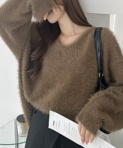 Ada.（エイダ）の「バック リボン Vネック シャギー ニット（ニット/セーター・レディース・ブラウン/チャコール/グレイッシュベージュ/アイボリー・FREE）」の21枚目の写真