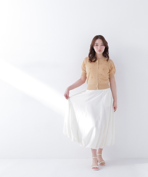 NATURAL BEAUTY BASIC(ナチュラルビューティーベーシック)の「【Oggi.jp掲載】【PS/低身長サイズ】マチバルーンスカート(スカート・レディース・ブルー系その他2/ブラック/オフホワイト・MEDIUM/P/S)」の5枚目の写真