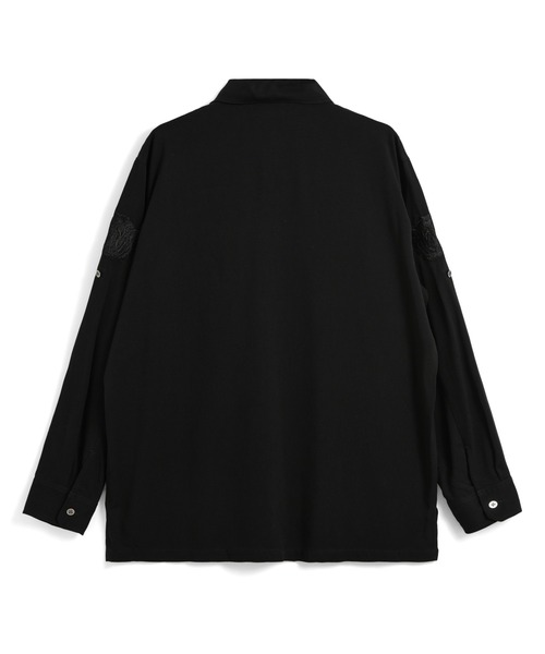 TAION（タイオン）の「【TAION(タイオン)】〈ユニセックス〉ノンダウン ジャパンスペシャル 2WAY レーヨンシャツ（シャツ/ブラウス・メンズ・オフホワイト/レオパード/ダークネイビー/ブラック系その他7・S/M/L/2XL/XL/3XL）」の5枚目の写真