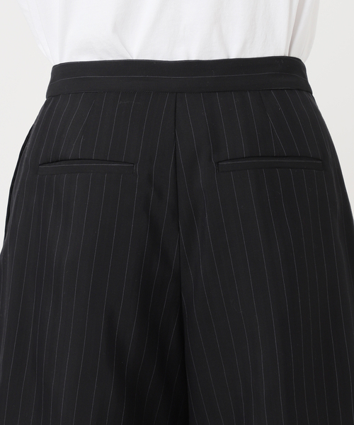 U by SPICK&SPAN（ユーバイスピックアンドスパン）の「シアータックハーフパンツ（その他パンツ・レディース・ブラック・36/38）」の15枚目の写真