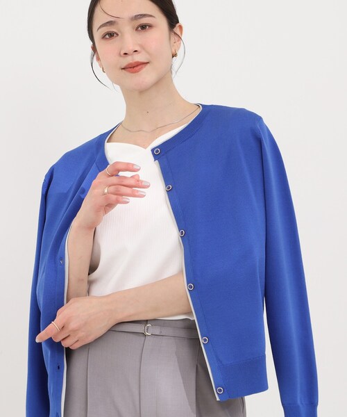 SHOO・LA・RUE（シューラルー）の「配色がコーデのアクセントに レイヤード風クルーカーディガン（カーディガン/ボレロ・レディース・アイボリー系4/ブルー系その他6/グレー系その他5・01/02/03/04）」の3枚目の写真