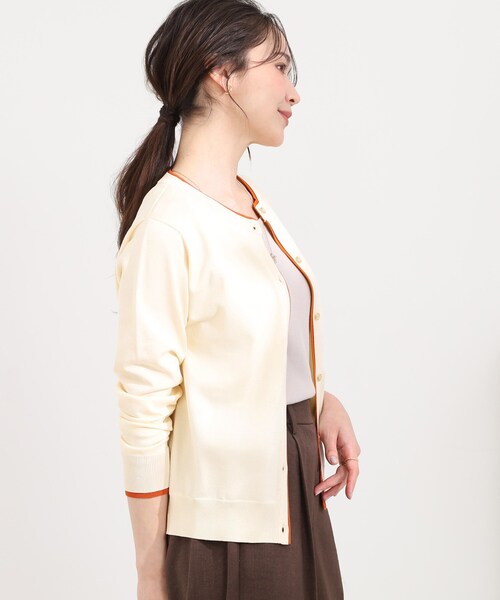 SHOO・LA・RUE（シューラルー）の「配色がコーデのアクセントに レイヤード風クルーカーディガン（カーディガン/ボレロ・レディース・アイボリー系4/ブルー系その他6/グレー系その他5・01/02/03/04）」の5枚目の写真