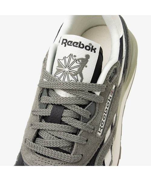 Reebok(リーボック)の「クラシック ナイロン 89 / CLASSIC NYLON 89(スニーカー・メンズ・アイボリー/グレー・30.0cm/29.0cm/28.5cm/28.0cm/27.5cm/27.0cm/26.5cm/26.0cm/25.5cm/25.0cm/24.0cm/24.5cm/23.5cm/23.0cm)」の18枚目の写真