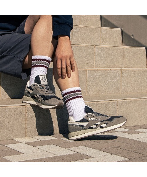 Reebok(リーボック)の「クラシック ナイロン 89 / CLASSIC NYLON 89(スニーカー・メンズ・アイボリー/グレー・30.0cm/29.0cm/28.5cm/28.0cm/27.5cm/27.0cm/26.5cm/26.0cm/25.5cm/25.0cm/24.0cm/24.5cm/23.5cm/23.0cm)」の6枚目の写真