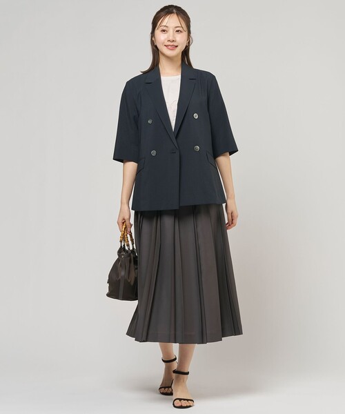 J.PRESS Ladies(J.プレス レディス)の「BREEZ COOL トロ ハーフスリーブ ダブル ジャケット(テーラードジャケット・レディース・ベージュ系/ネイビー系・XS)」の11枚目の写真