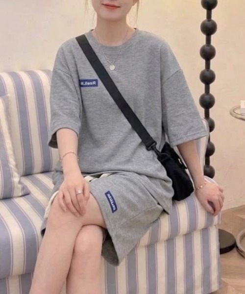 SHEPP（シープ）の「【UNISEX】ワッフル ヘビーウェイト オーバーサイズ セットアップ（Tシャツ/カットソー・メンズ・ブルー/グレー/ブラック・L/M）」の3枚目の写真