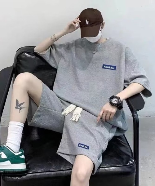SHEPP（シープ）の「【UNISEX】ワッフル ヘビーウェイト オーバーサイズ セットアップ（Tシャツ/カットソー・メンズ・ブルー/グレー/ブラック・L/M）」の8枚目の写真