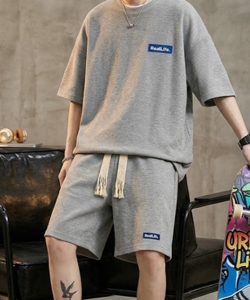 SHEPP（シープ）の「【UNISEX】ワッフル ヘビーウェイト オーバーサイズ セットアップ（Tシャツ/カットソー・メンズ・ブルー/グレー/ブラック・L/M）」の7枚目の写真