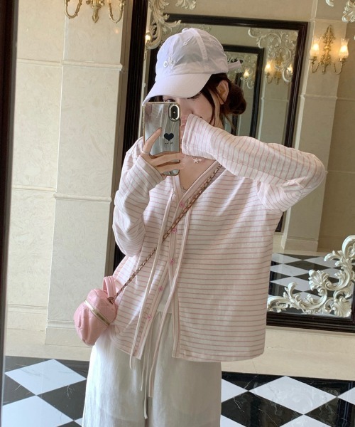 Ritzy(リッツィー)の「ボーダーシアーVネックカーディガン(カーディガン/ボレロ・レディース・ピンク/サックスブルー・M/L)」の15枚目の写真