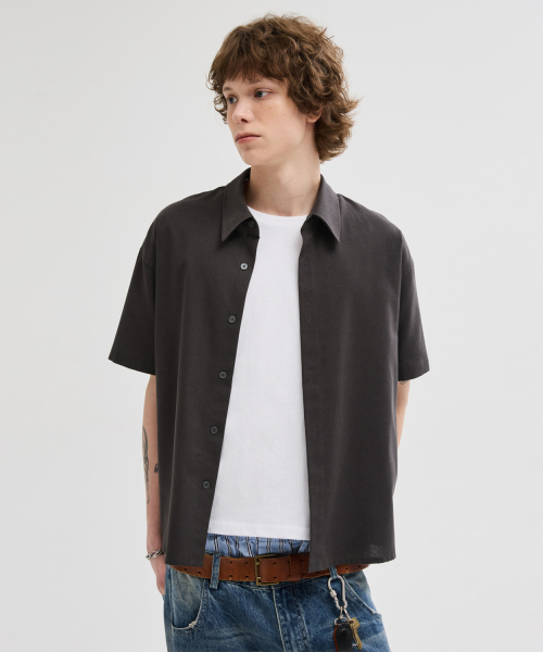 LEIRE（ルアール）の「サマー クロップ 半袖シャツ [チャコール]（シャツ/ブラウス・メンズ・その他・MEDIUM/LARGE/X-LARGE）」の3枚目の写真