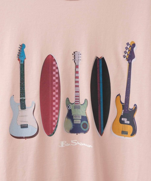 Ben Sherman(ベンシャーマン)の「サーフ&ギターズTシャツ(Tシャツ/カットソー・メンズ・ブラック/サーモンピンク・MEDIUM/LARGE)」の10枚目の写真