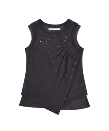 YEOMIM（ ）の「[×ミセキソウル] スタッドレイヤード袖なし (チャコール)（Tシャツ/カットソー）」