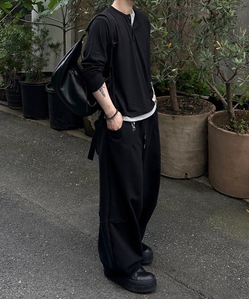 Chikashitsu +(チカシツプラス)の「【Chikashitsu +】curved balloon sweat pants / 【チカシツプラス】カーブバルーンスウェットパンツ(スウェットパンツ・メンズ・グレー/ブラック・ONE SIZE)」の22枚目の写真