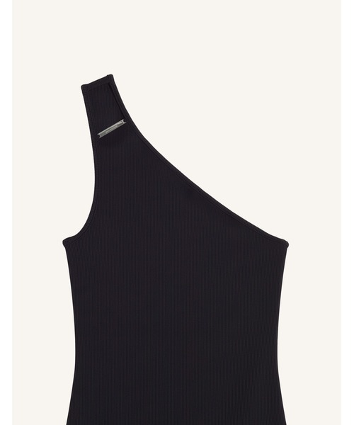 Maison Kitsune(メゾンキツネ)の「SOFT FINE RIB ASYMMETRIC TOP(タンクトップ・レディース・ブラック・S/XS/M)」の4枚目の写真