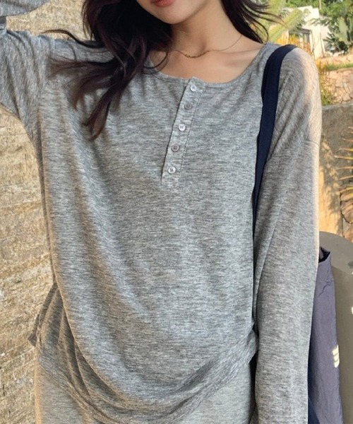LYEON(リヨン)の「オーバーサイズシアーヘンリーネックロンT(Tシャツ/カットソー・レディース・ブラック/グレー/オフホワイト・FREE)」の5枚目の写真