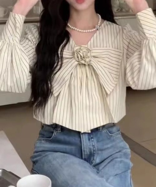 Flugge(フラッジー)の「リボンモチーフストライプブラウス(シャツ/ブラウス・レディース・アイボリー・LARGE/MEDIUM)」の4枚目の写真