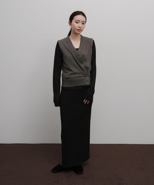 select MOCA Et(セレクトモカエト)の「【Et】Knit wrap vest(ベスト・レディース・チャコールグレー/ブラウン/アイボリー・FREE)」の10枚目の写真