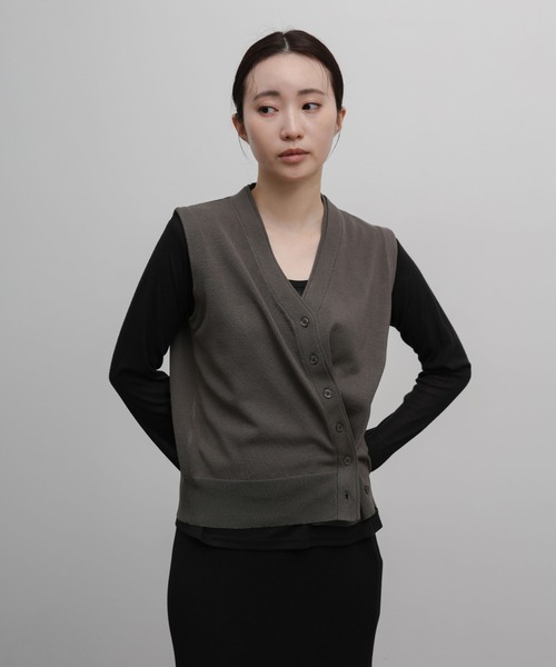 select MOCA Et(セレクトモカエト)の「【Et】Knit wrap vest(ベスト・レディース・チャコールグレー/ブラウン/アイボリー・FREE)」の11枚目の写真