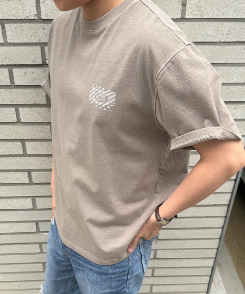 INTEMPOMOOD(インテンポムード)の「ネットワークストリートTシャツ : 2カラー(Tシャツ/カットソー・メンズ・ネイビー/ベージュ・MEDIUM/LARGE)」の4枚目の写真