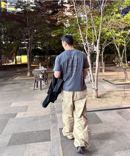 INTEMPOMOOD(インテンポムード)の「ネットワークストリートTシャツ : 2カラー(Tシャツ/カットソー・メンズ・ネイビー/ベージュ・MEDIUM/LARGE)」の22枚目の写真