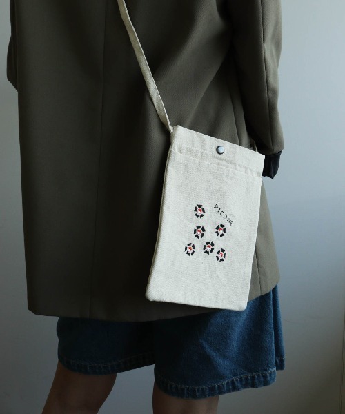 CASA PICONE(カーサピッコーネ)の「刺繍ミニサコッシュ(ショルダーバッグ・レディース・B/C/H/I/D/G/A/F/J/E・FREE)」の12枚目の写真