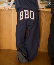 BROKEN BASE（ブロークンベース）の「BRO Logo Sweat Pants（スウェットパンツ）」