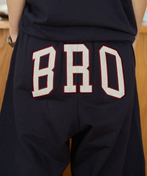 BROKEN BASE(ブロークンベース)の「BRO Logo Sweat Pants / BRO ロゴスウェットパンツ(スウェットパンツ・メンズ・ブラック/ネイビー・SMALL/MEDIUM/LARGE)」の13枚目の写真