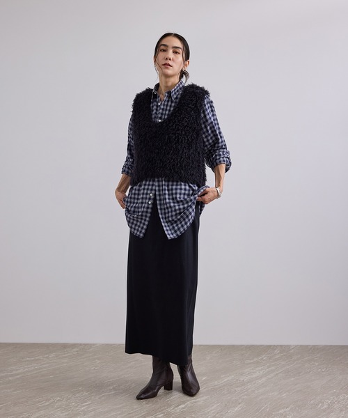 SALON adam et rope'(サロン アダム エ ロペ)の「カーリーモヘアクロップドベスト(ベスト・レディース・オフホワイト/ブラック・FREE)」の7枚目の写真