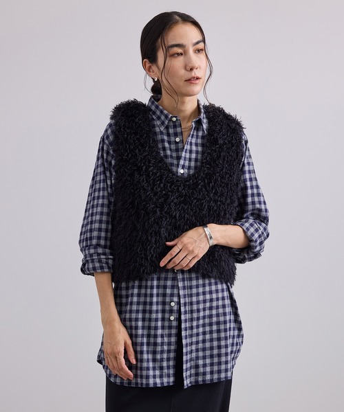 SALON adam et rope'(サロン アダム エ ロペ)の「カーリーモヘアクロップドベスト(ベスト・レディース・オフホワイト/ブラック・FREE)」の11枚目の写真